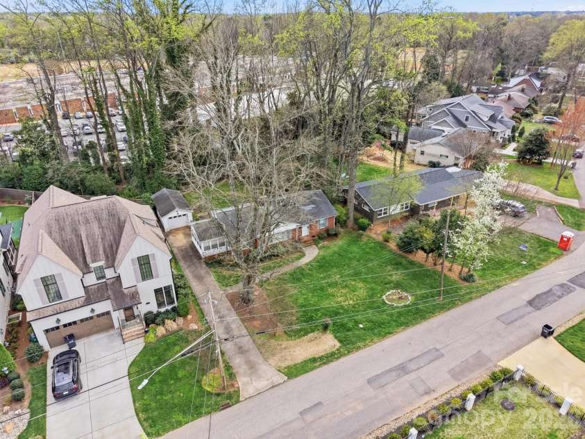 616 Bertonley Avenue, Charlotte, NC 28211.  MLS# CAR4356821, YatesRealty ID 4551. 