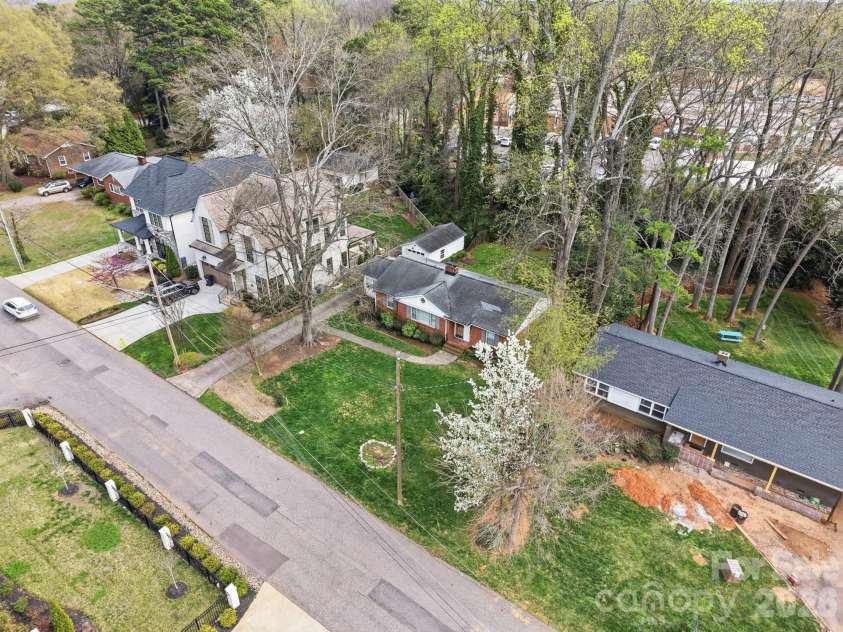 616 Bertonley Avenue, Charlotte, NC 28211.  MLS# CAR4356821, YatesRealty ID 4551. 