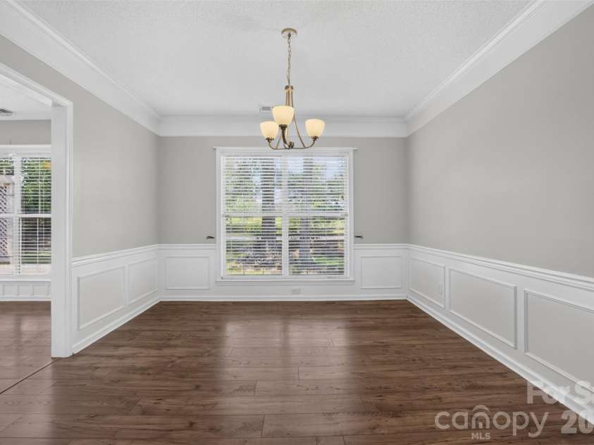 5936 Downfield Wood Drive, Charlotte, NC 28269.  MLS# CAR4413592, YatesRealty ID 45510. 