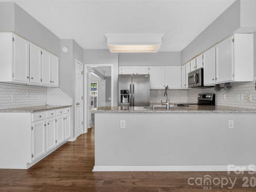 5936 Downfield Wood Drive, Charlotte, NC 28269.  MLS# CAR4413592, YatesRealty ID 45510. 