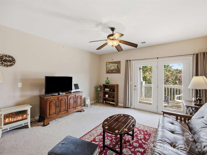9113 Mcdowell Creek Court, Cornelius, NC 28031.  MLS# CAR4409709, YatesRealty ID 45511. 
