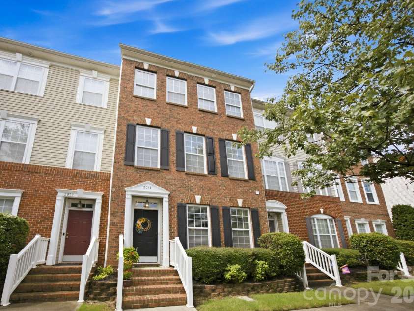 2031 Cambridge Beltway Drive, Charlotte, NC 28273.  MLS# CAR4413731, YatesRealty ID 45512. 