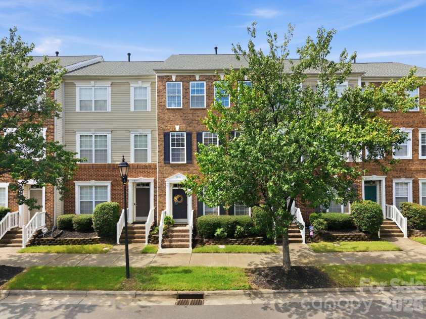 2031 Cambridge Beltway Drive, Charlotte, NC 28273.  MLS# CAR4413731, YatesRealty ID 45512. 