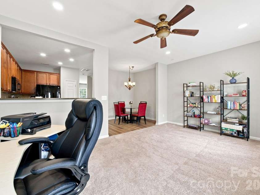 2031 Cambridge Beltway Drive, Charlotte, NC 28273.  MLS# CAR4413731, YatesRealty ID 45512. 
