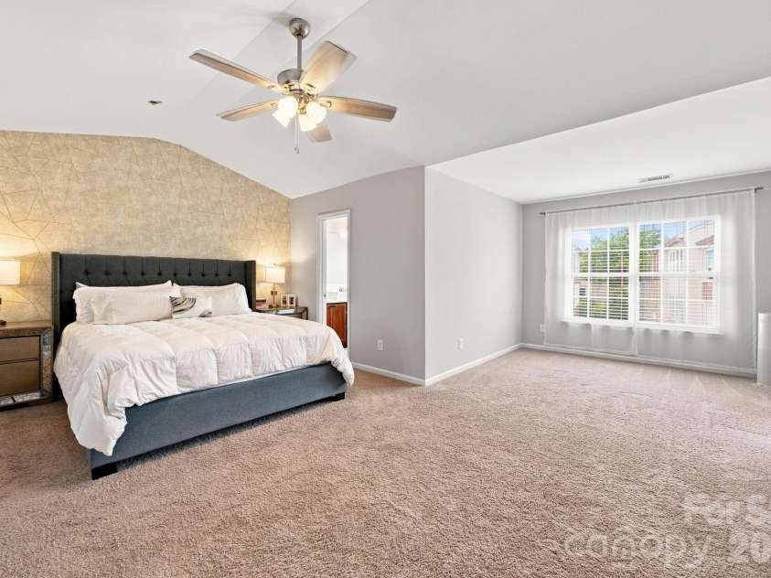 2031 Cambridge Beltway Drive, Charlotte, NC 28273.  MLS# CAR4413731, YatesRealty ID 45512. Primary Suite