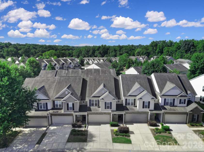 6640 Portland Rose Lane, Charlotte, NC 28210.  MLS# CAR4413293, YatesRealty ID 45513. 