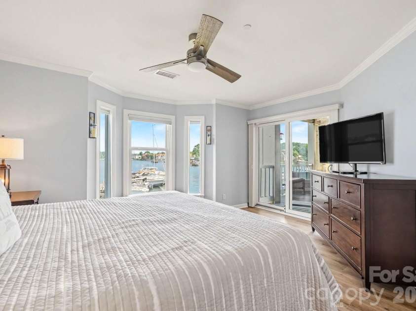 18613 Vineyard Point Lane, Cornelius, NC 28031.  MLS# CAR4409285, YatesRealty ID 45514. Imagine waking up to these water views everyday