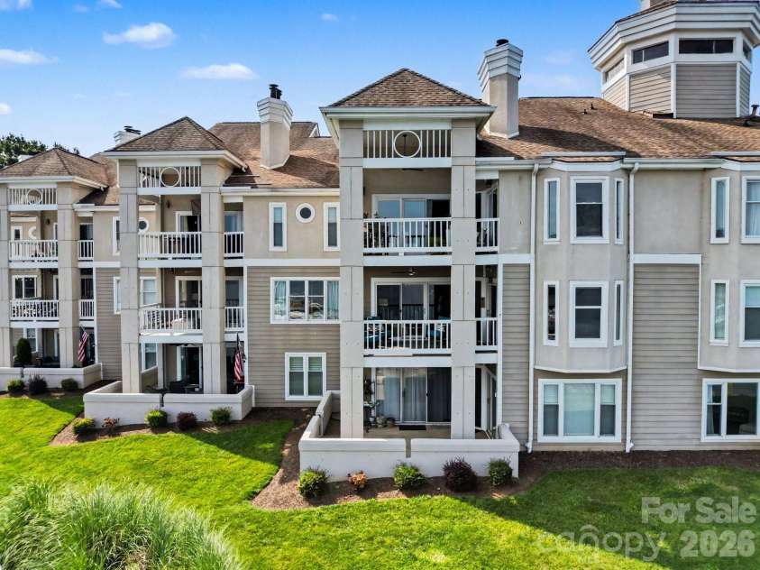 18613 Vineyard Point Lane, Cornelius, NC 28031.  MLS# CAR4409285, YatesRealty ID 45514. Second Floor Balcony (shaded in the afternoons)