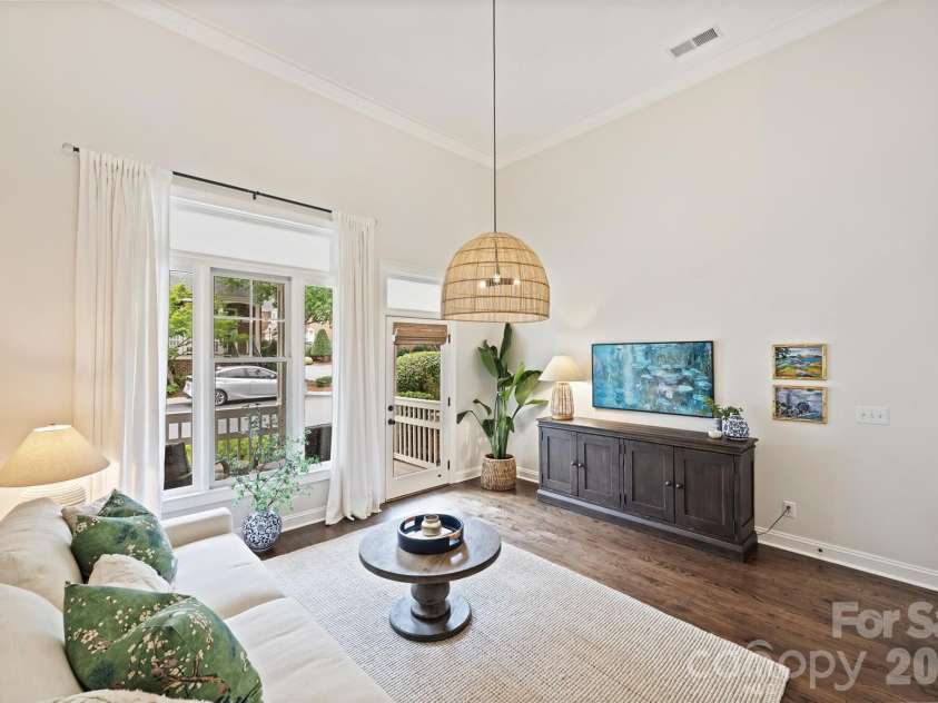 4913 Hill View Drive, Charlotte, NC 28210.  MLS# CAR4410538, YatesRealty ID 45516. Living Area