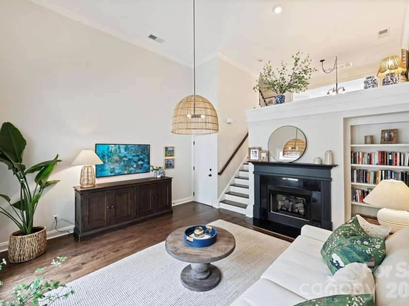 4913 Hill View Drive, Charlotte, NC 28210.  MLS# CAR4410538, YatesRealty ID 45516. Living Area
