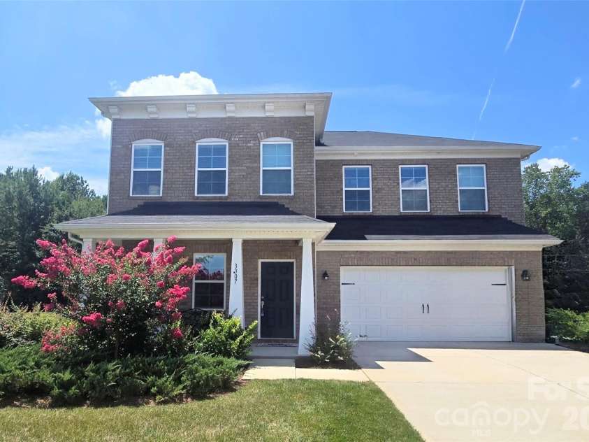 3307 Sand Post Oak Court, Gastonia, NC 28056.  MLS# CAR4397989, YatesRealty ID 45517. 