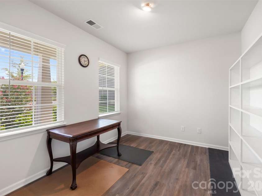 3307 Sand Post Oak Court, Gastonia, NC 28056.  MLS# CAR4397989, YatesRealty ID 45517. Office