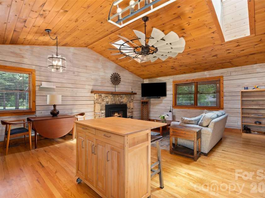 729 Joe Carver Road, Waynesville, NC 28785.  MLS# CAR4401487, YatesRealty ID 45518. 