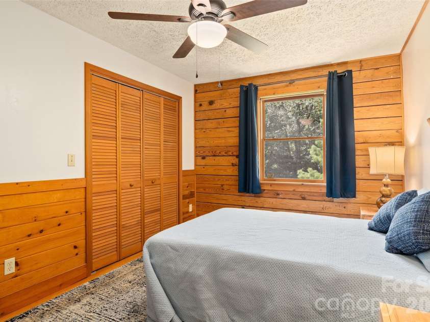 729 Joe Carver Road, Waynesville, NC 28785.  MLS# CAR4401487, YatesRealty ID 45518. 