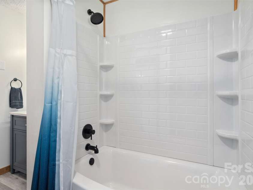 729 Joe Carver Road, Waynesville, NC 28785.  MLS# CAR4401487, YatesRealty ID 45518. 