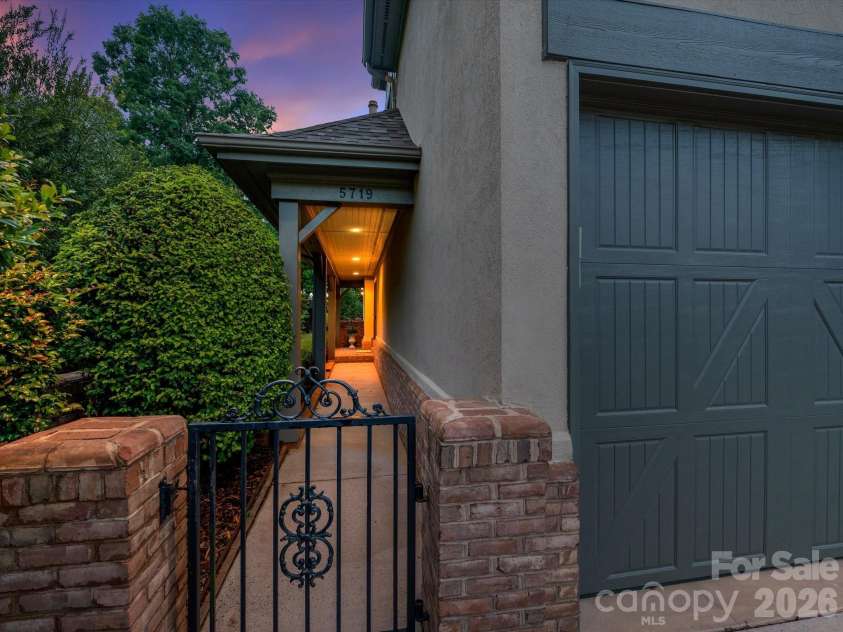 5719 Ballinard Lane, Charlotte, NC 28277.  MLS# CAR4400247, YatesRealty ID 45519. 