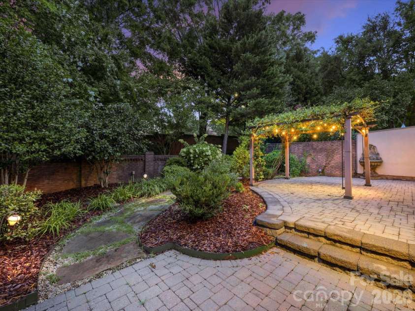 5719 Ballinard Lane, Charlotte, NC 28277.  MLS# CAR4400247, YatesRealty ID 45519. 