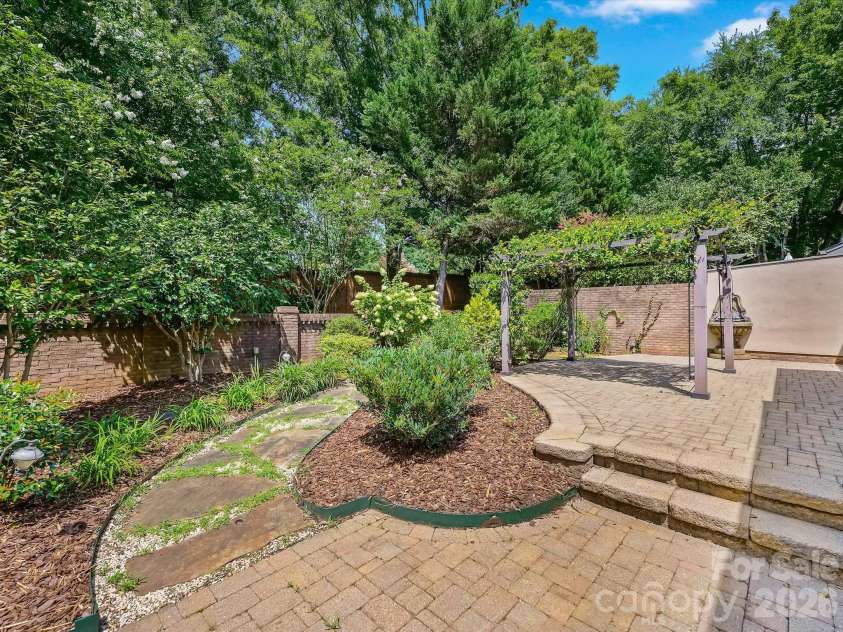 5719 Ballinard Lane, Charlotte, NC 28277.  MLS# CAR4400247, YatesRealty ID 45519. 