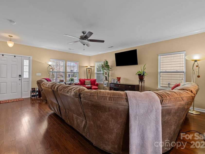 12545 Druids Glen Drive, Pineville, NC 28134.  MLS# CAR4234518, YatesRealty ID 4552. Open floor plan