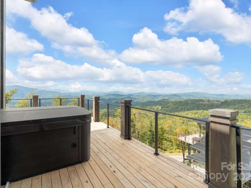 294 Silver Eagle Trail, Banner Elk, NC 28604.  MLS# CAR4321474, YatesRealty ID 4552. 