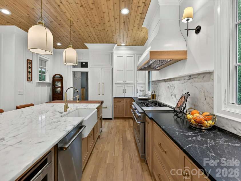 9417 White Hemlock Lane, Charlotte, NC 28270.  MLS# CAR4407608, YatesRealty ID 45522. 