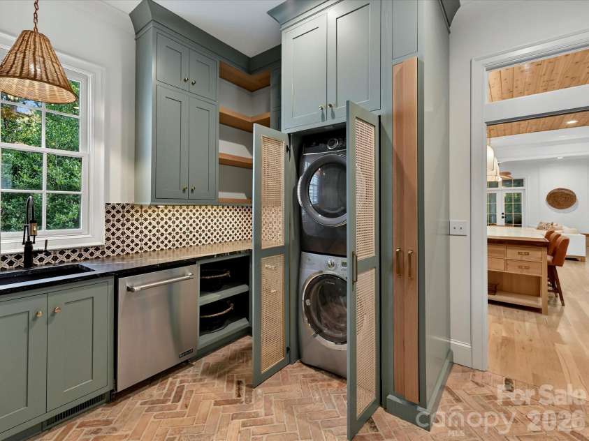 9417 White Hemlock Lane, Charlotte, NC 28270.  MLS# CAR4407608, YatesRealty ID 45522. 