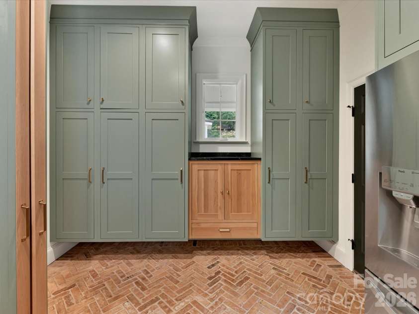 9417 White Hemlock Lane, Charlotte, NC 28270.  MLS# CAR4407608, YatesRealty ID 45522. 