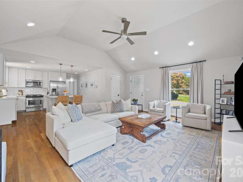 5300 Milford Road, Charlotte, NC 28210.  MLS# CAR4402604, YatesRealty ID 45523. 