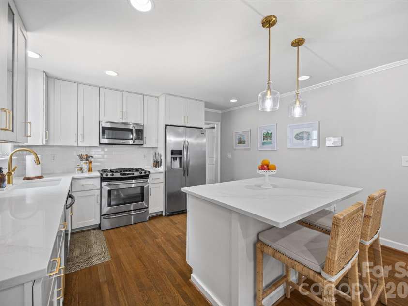 5300 Milford Road, Charlotte, NC 28210.  MLS# CAR4402604, YatesRealty ID 45523. 