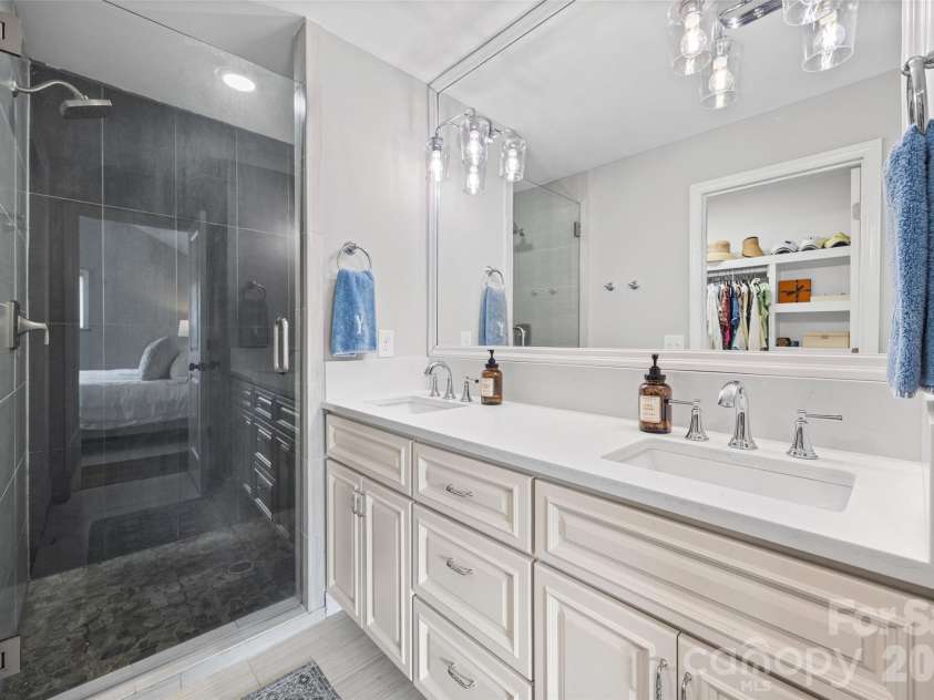 5300 Milford Road, Charlotte, NC 28210.  MLS# CAR4402604, YatesRealty ID 45523. 