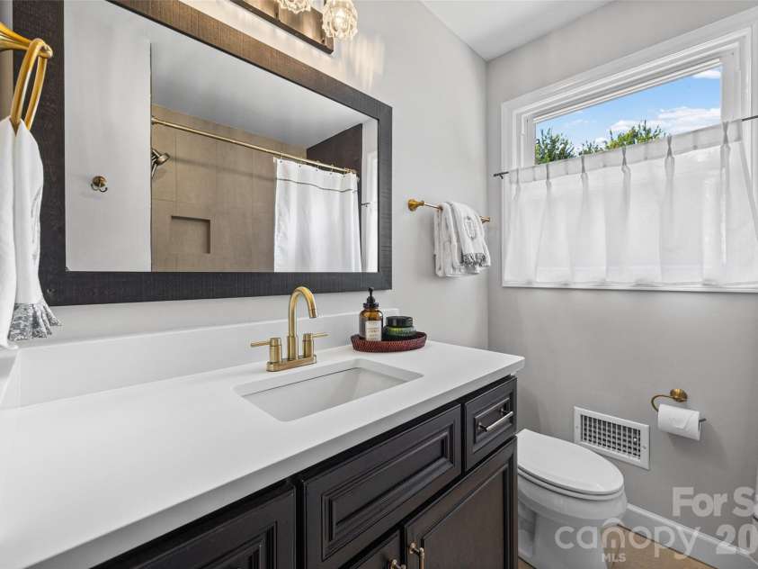 5300 Milford Road, Charlotte, NC 28210.  MLS# CAR4402604, YatesRealty ID 45523. 
