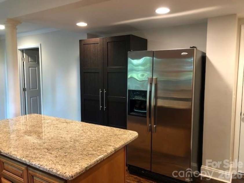 9424 Fairway Ridge Road, Charlotte, NC 28277.  MLS# CAR4414404, YatesRealty ID 45524. 
