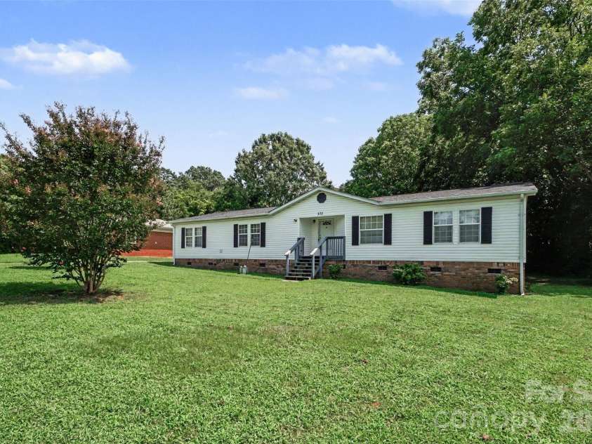 373 Laney Street, Concord, NC 28027.  MLS# CAR4416123, YatesRealty ID 45526. Welcome Home
