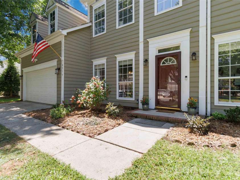 8914 Raven Park Drive, Charlotte, NC 28216.  MLS# CAR4413312, YatesRealty ID 45529. 