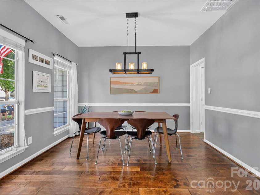 8914 Raven Park Drive, Charlotte, NC 28216.  MLS# CAR4413312, YatesRealty ID 45529. 