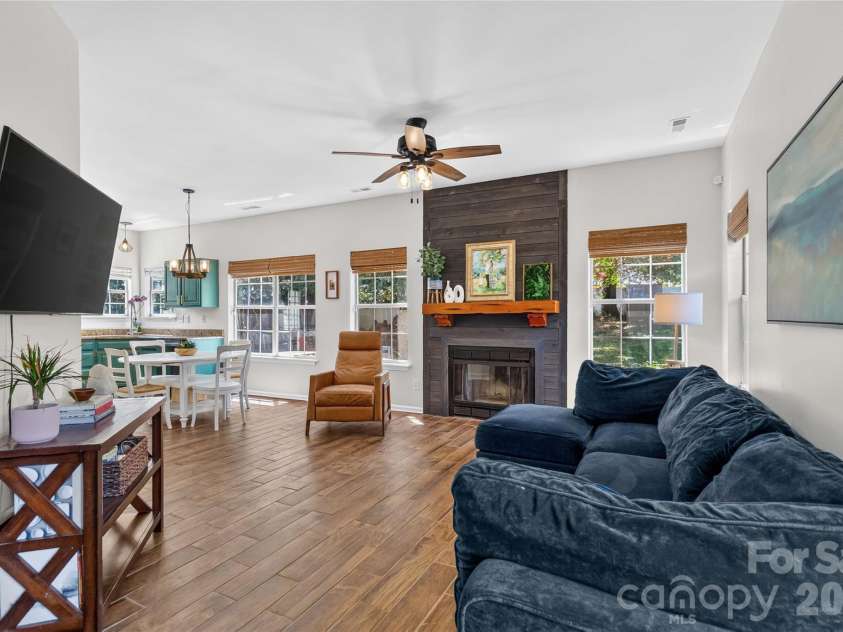 8914 Raven Park Drive, Charlotte, NC 28216.  MLS# CAR4413312, YatesRealty ID 45529. 