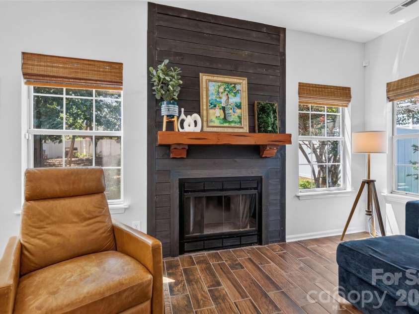 8914 Raven Park Drive, Charlotte, NC 28216.  MLS# CAR4413312, YatesRealty ID 45529. 