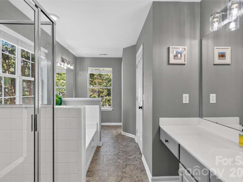 8914 Raven Park Drive, Charlotte, NC 28216.  MLS# CAR4413312, YatesRealty ID 45529. 