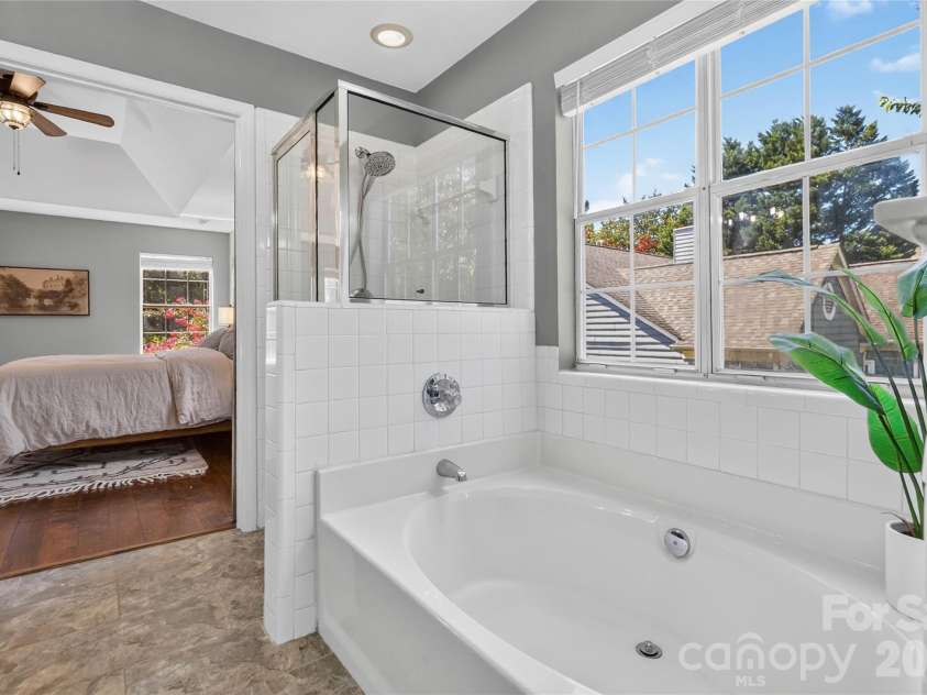 8914 Raven Park Drive, Charlotte, NC 28216.  MLS# CAR4413312, YatesRealty ID 45529. 