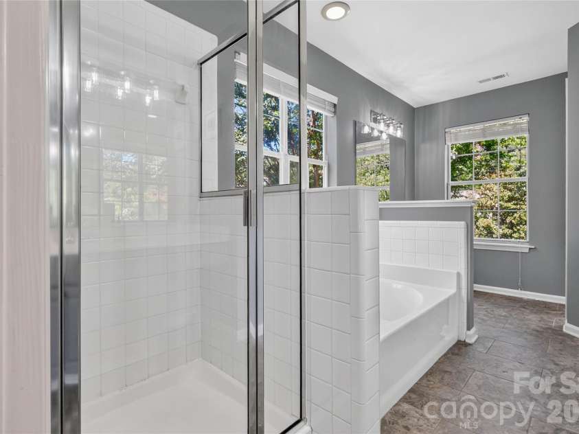 8914 Raven Park Drive, Charlotte, NC 28216.  MLS# CAR4413312, YatesRealty ID 45529. 