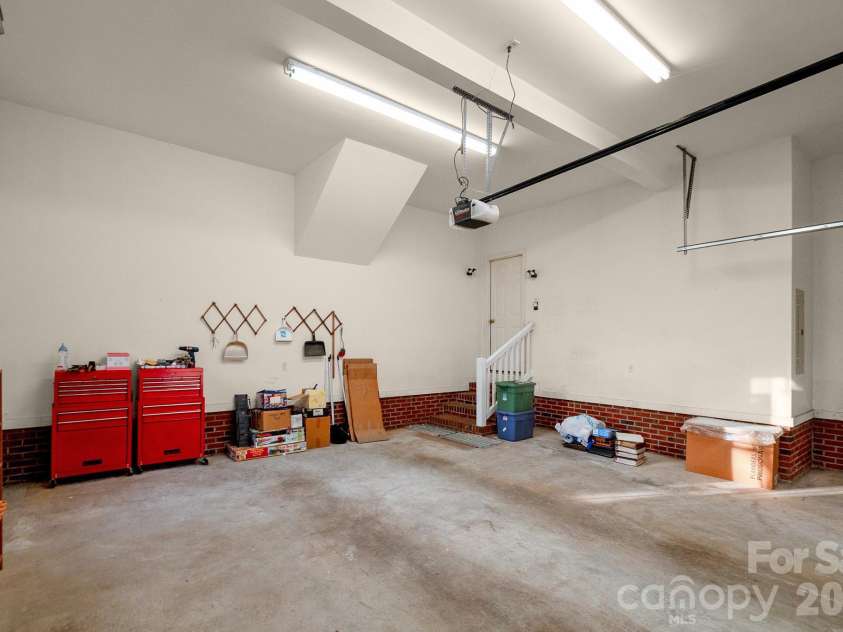 722 Canterbury Drive, Lancaster, SC 29720.  MLS# CAR4349697, YatesRealty ID 4553. 