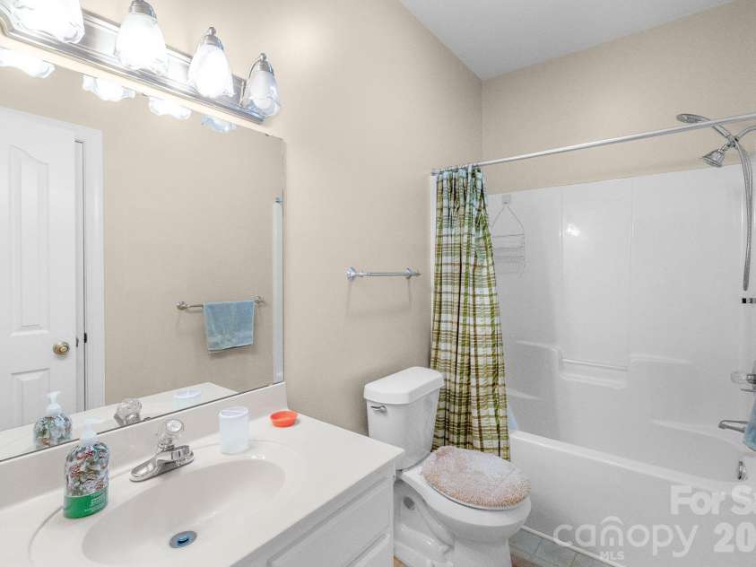 722 Canterbury Drive, Lancaster, SC 29720.  MLS# CAR4349697, YatesRealty ID 4553. 
