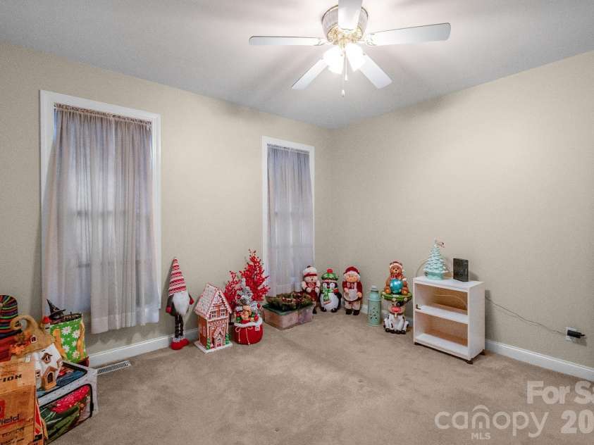 722 Canterbury Drive, Lancaster, SC 29720.  MLS# CAR4349697, YatesRealty ID 4553. 
