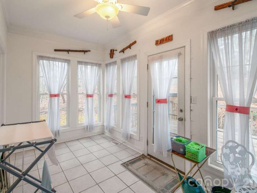 722 Canterbury Drive, Lancaster, SC 29720.  MLS# CAR4349697, YatesRealty ID 4553. 