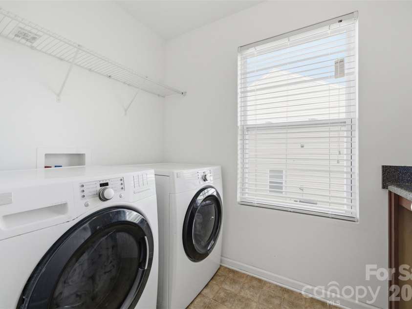 1991 Clear Brook Drive, Kannapolis, NC 28083.  MLS# CAR4416279, YatesRealty ID 45530. Laundry room