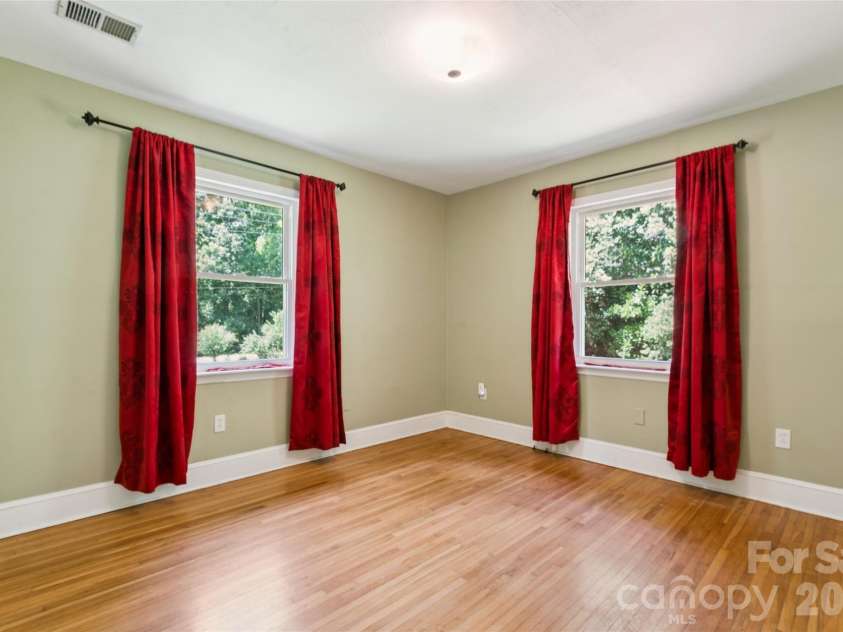 2305 Williams Road, Matthews, NC 28105.  MLS# CAR4416208, YatesRealty ID 45531. 