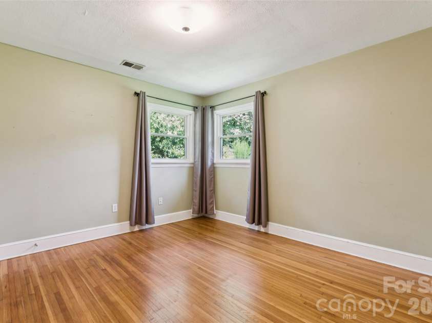 2305 Williams Road, Matthews, NC 28105.  MLS# CAR4416208, YatesRealty ID 45531. 