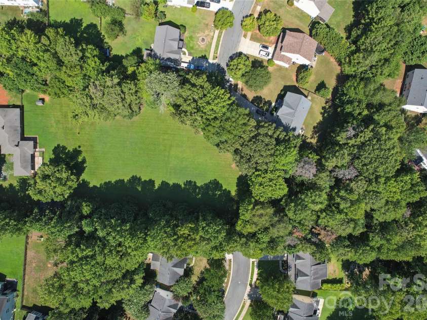 2305 Williams Road, Matthews, NC 28105.  MLS# CAR4416208, YatesRealty ID 45531. 