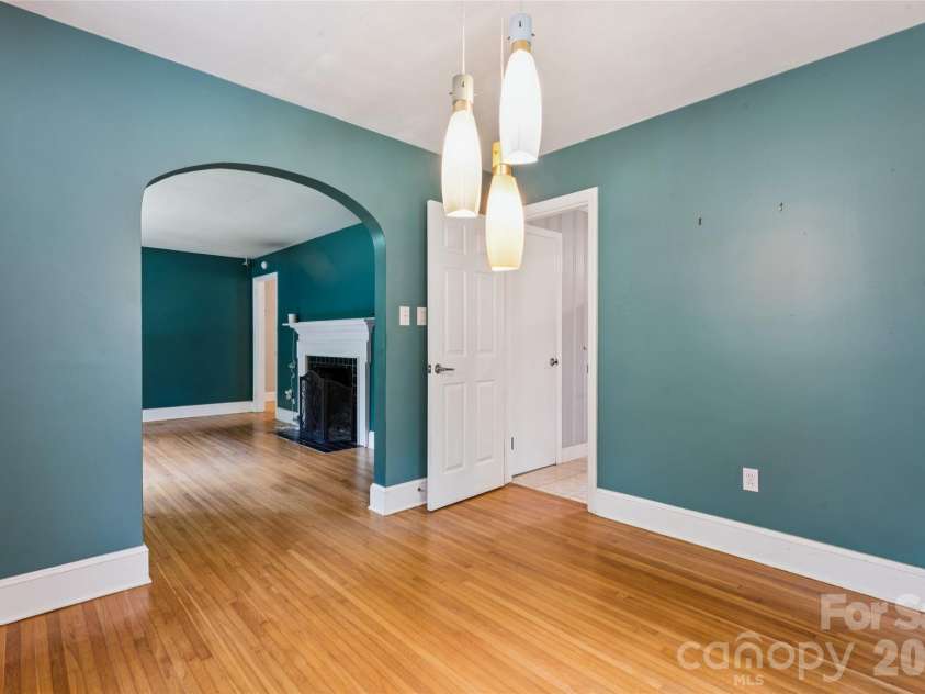 2305 Williams Road, Matthews, NC 28105.  MLS# CAR4416208, YatesRealty ID 45531. Dining Room