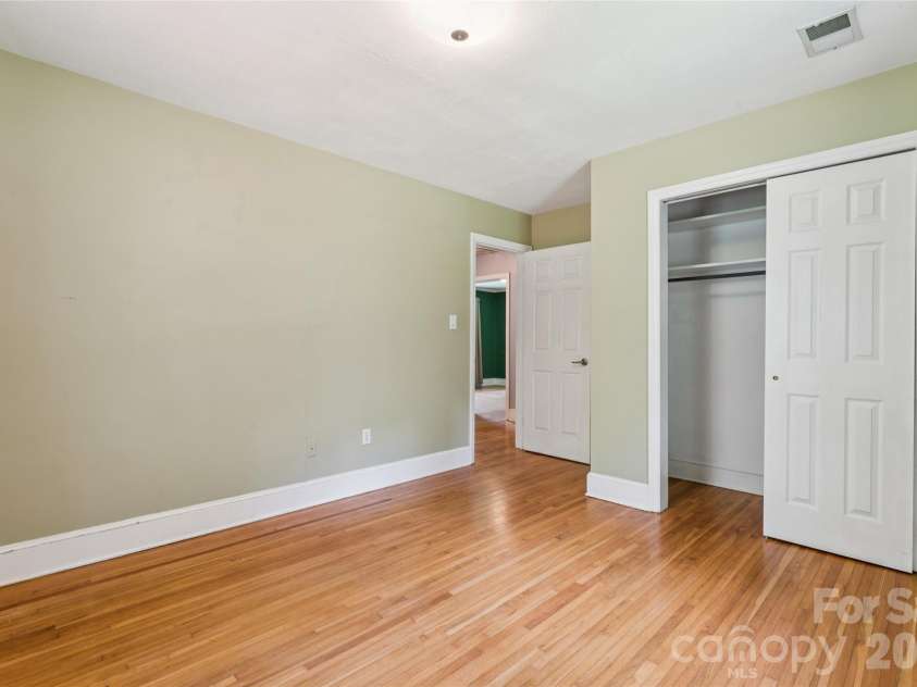 2305 Williams Road, Matthews, NC 28105.  MLS# CAR4416208, YatesRealty ID 45531. Living Room